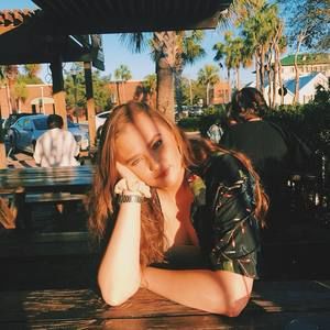 Meet your Posher, Marissa